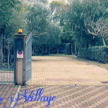 Κάμπινγκ Iris Village San Sostene